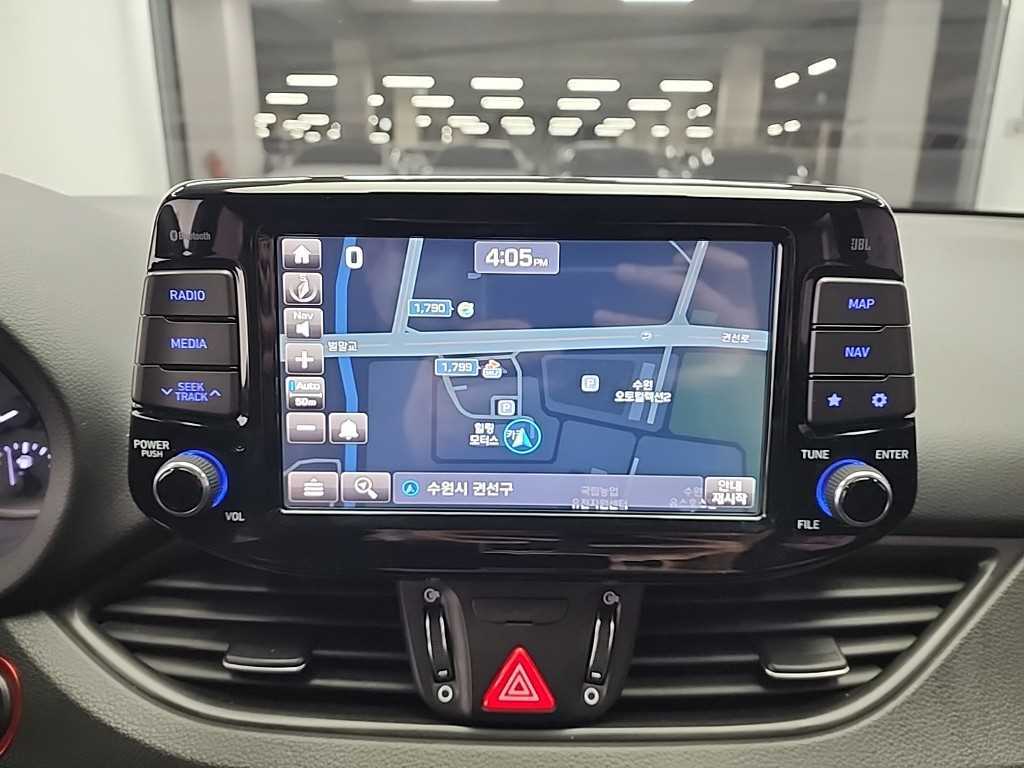 HYUNDAI i30 2017 Negro - Importación desde Corea - HF Imports Iquique - Foto 15