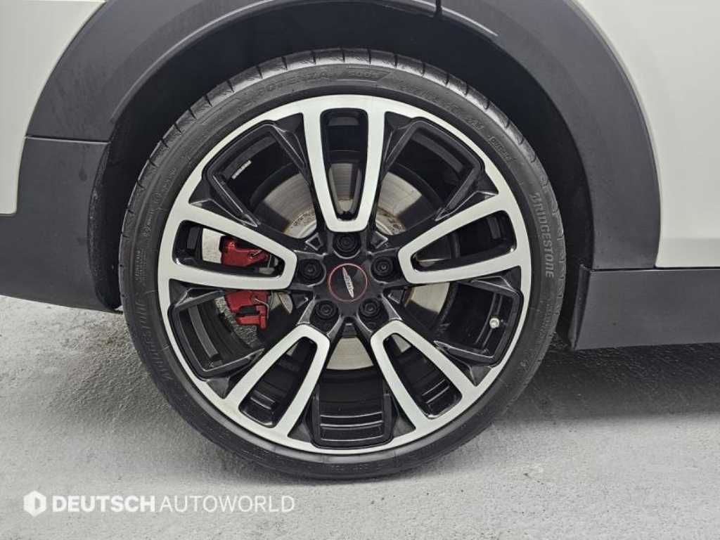 Mini Clubman - Vista 5