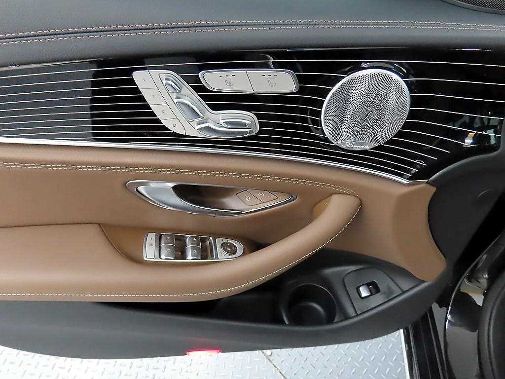 Mercedes Benz E class - Vista 11