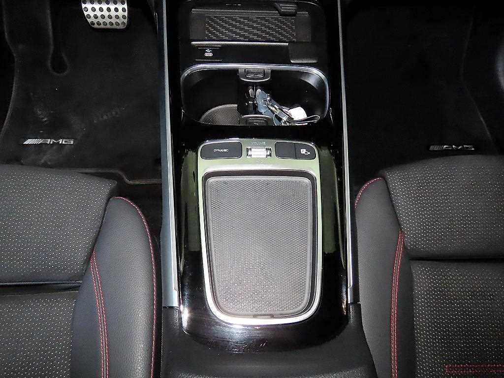 Mercedes Benz EQB - Vista 12