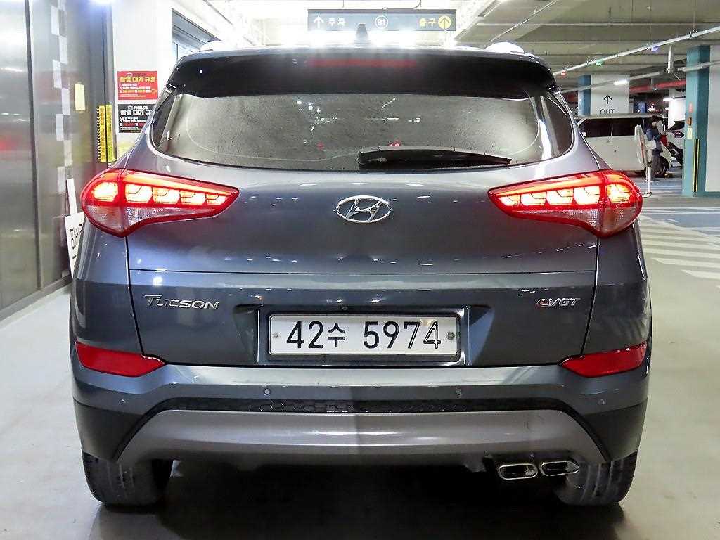 HYUNDAI Tucson - Vista 5