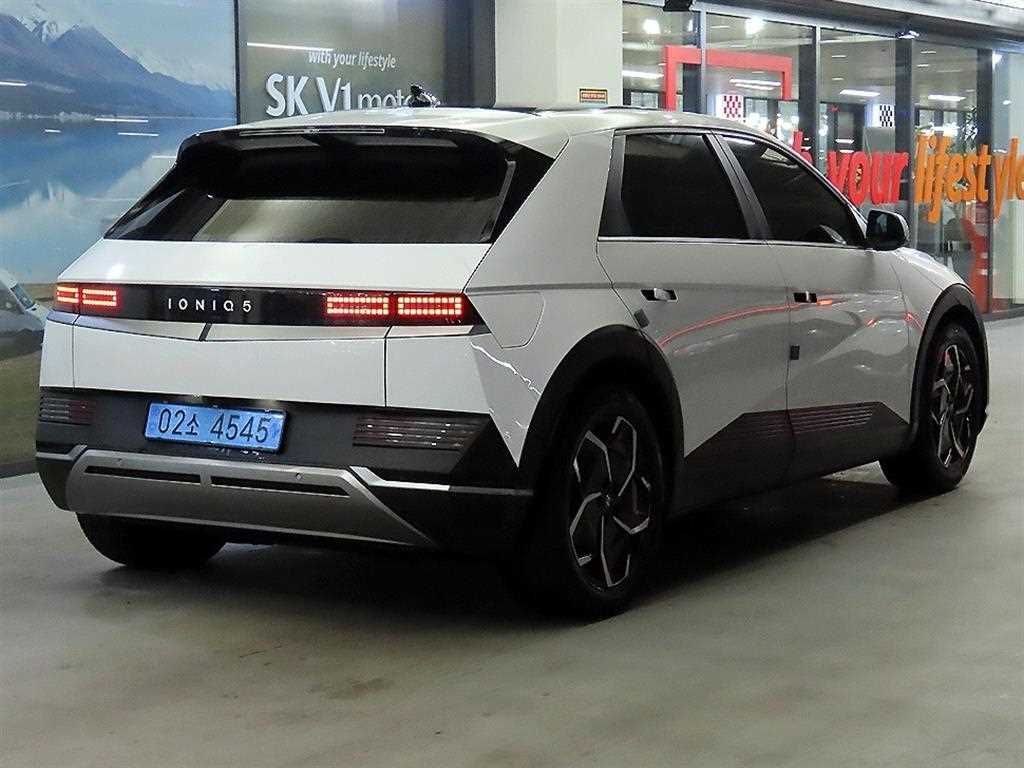 HYUNDAI Ioniq 5 - Vista 4