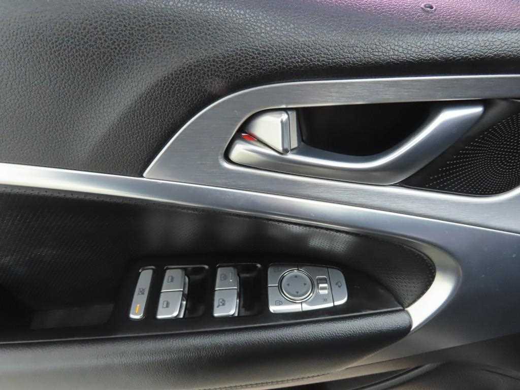 Genesis G70 - Vista 9