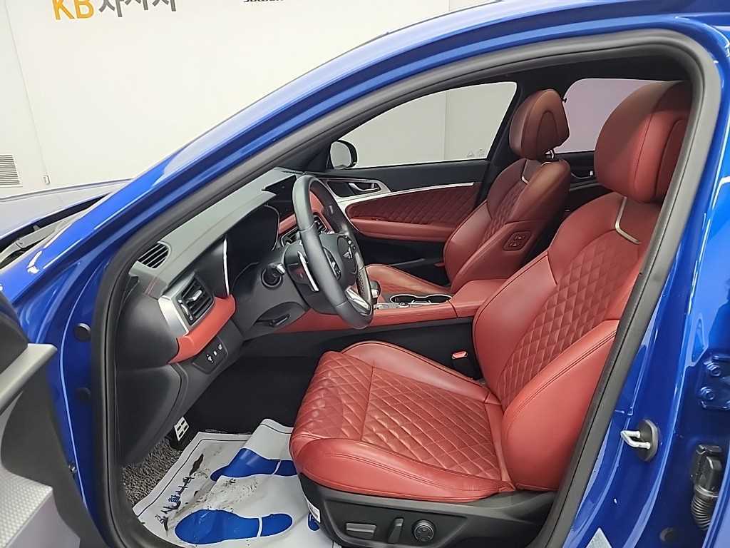 Genesis G70 - Vista 11