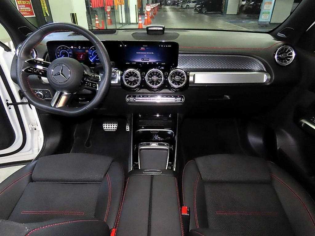 Mercedes Benz EQB - Vista 10