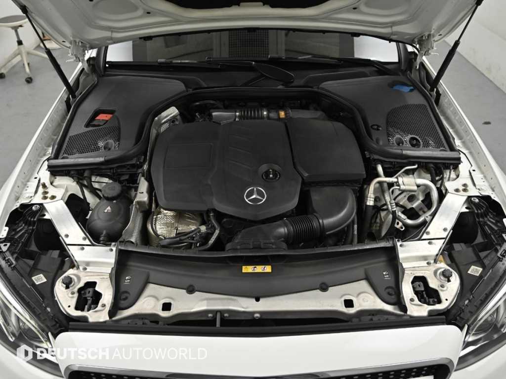 Mercedes Benz E class - Vista 6