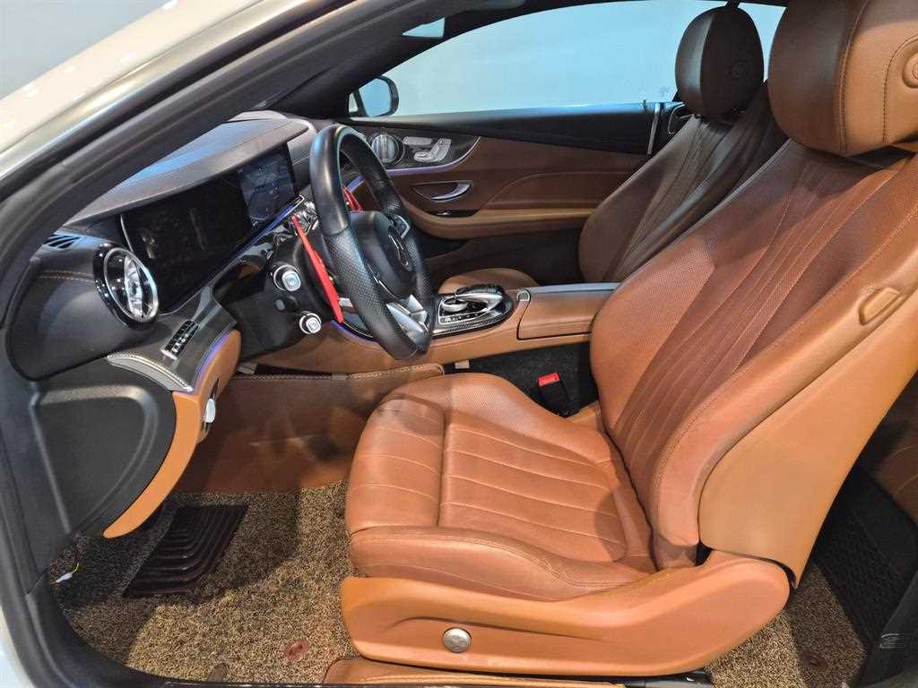 Mercedes Benz E class - Vista 9