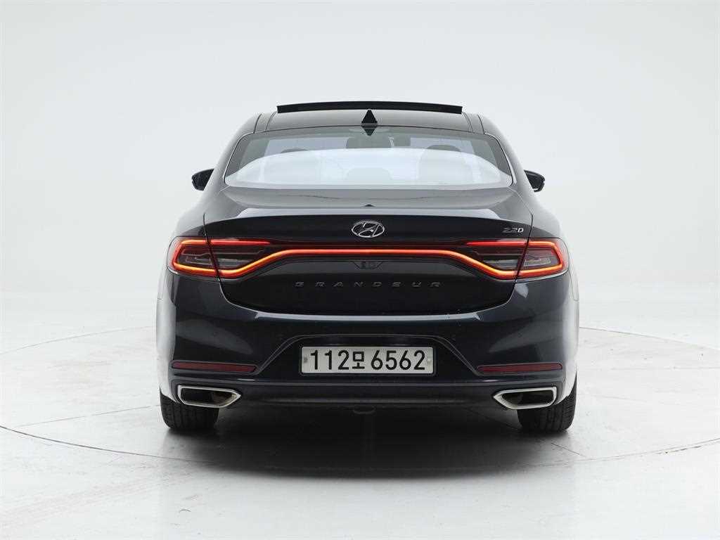 HYUNDAI Grandeur - Vista 5