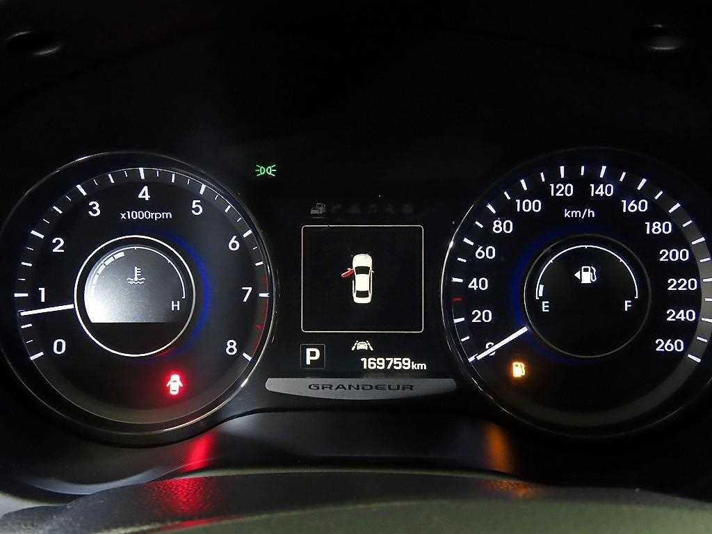 HYUNDAI Grandeur - Vista 9