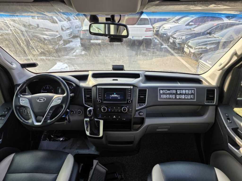 HYUNDAI Solati - Vista 9