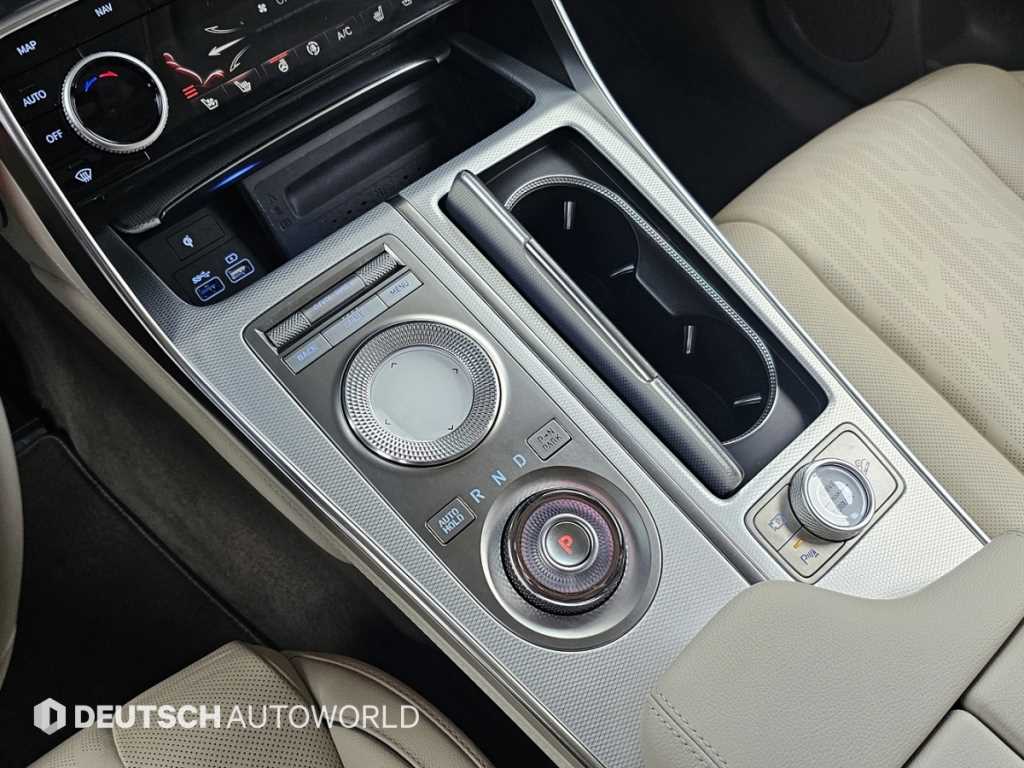 Genesis GV80 - Vista 9