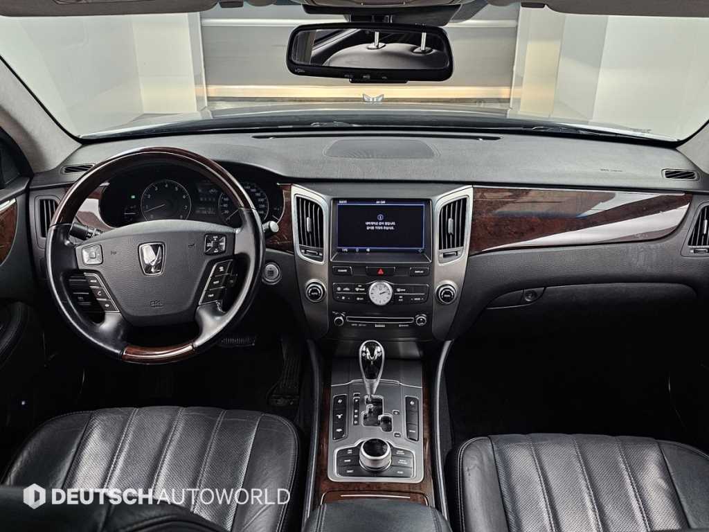 HYUNDAI Equus - Vista 7