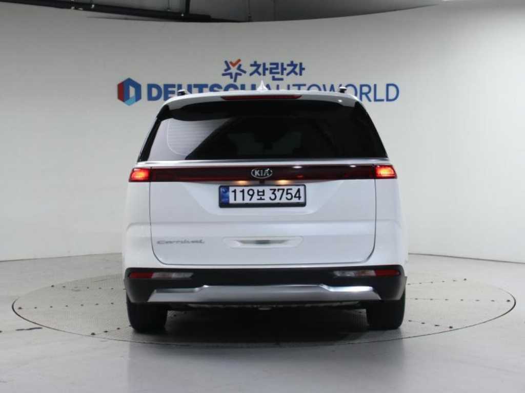 KIA Carnival - Vista 4
