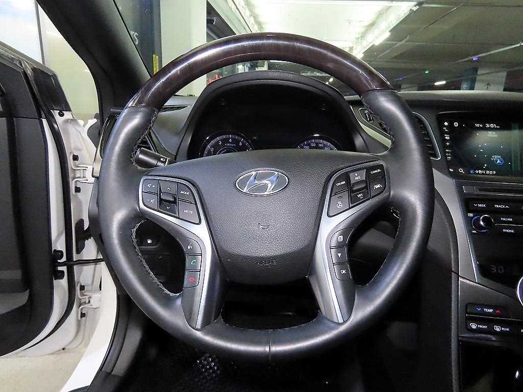 HYUNDAI Grandeur - Vista 8