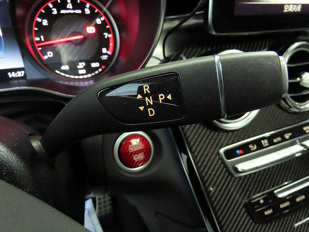 Mercedes Benz GLC Class - Vista 12