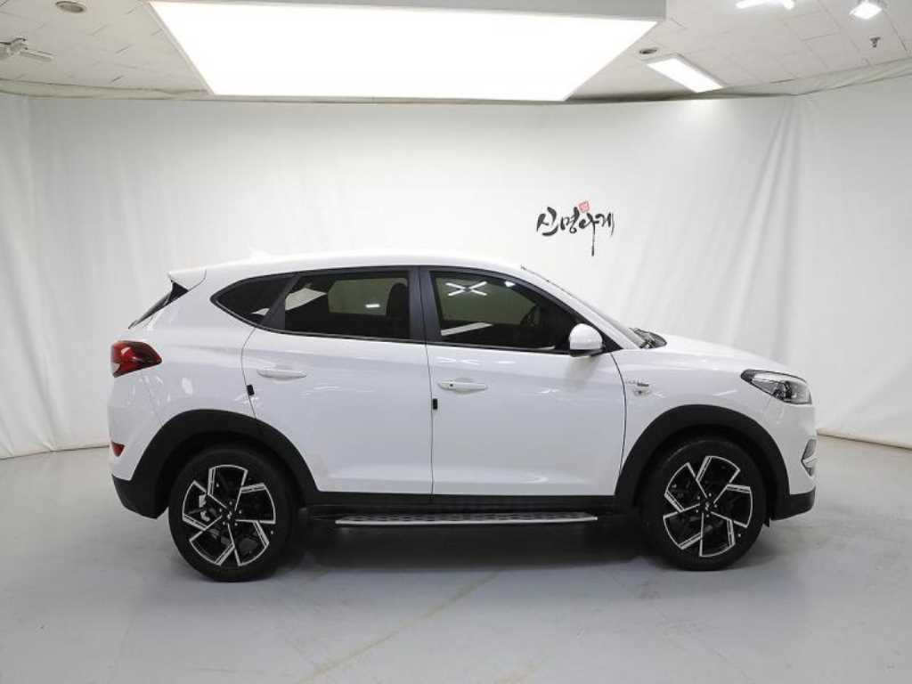 HYUNDAI Tucson - Vista 4