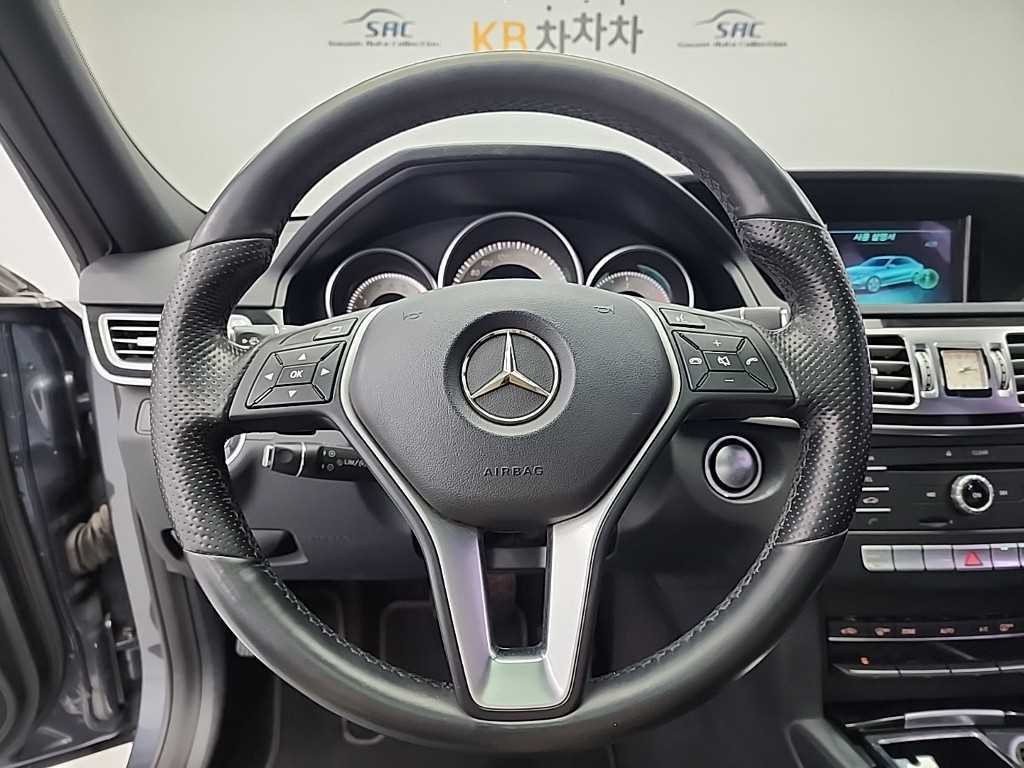 Mercedes Benz E class - Vista 9