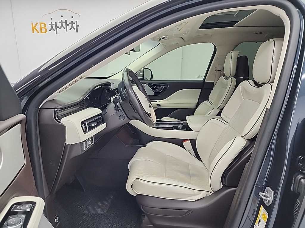 Lincoln Aviator - Vista 11