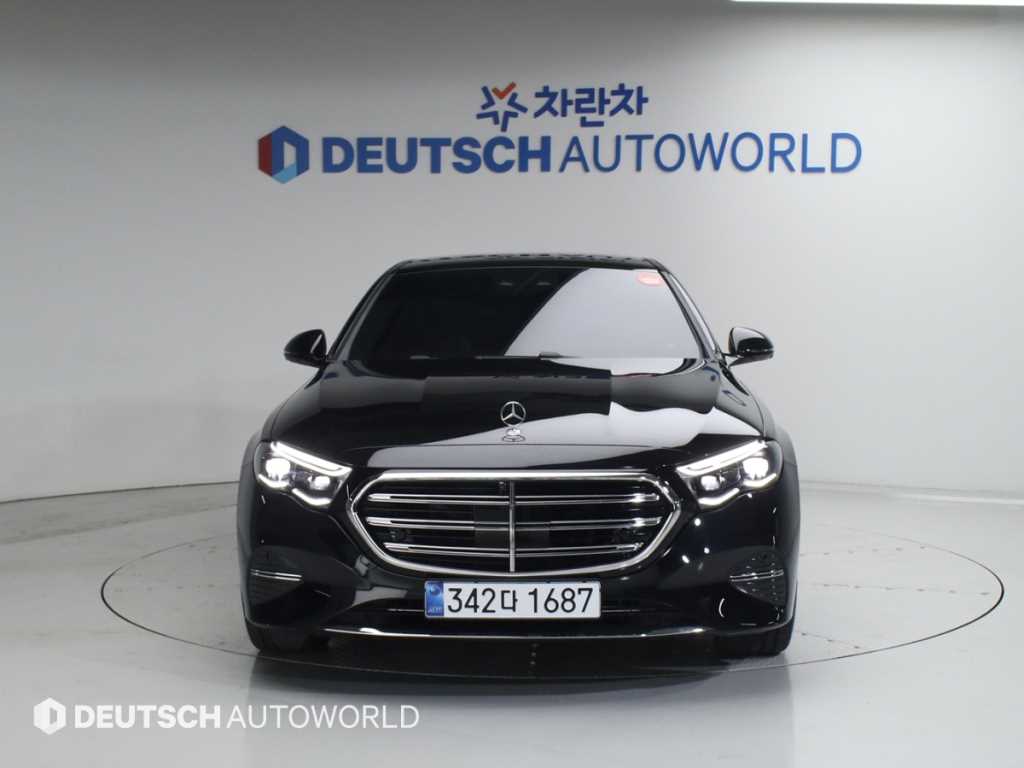 Mercedes Benz E class - Vista 3