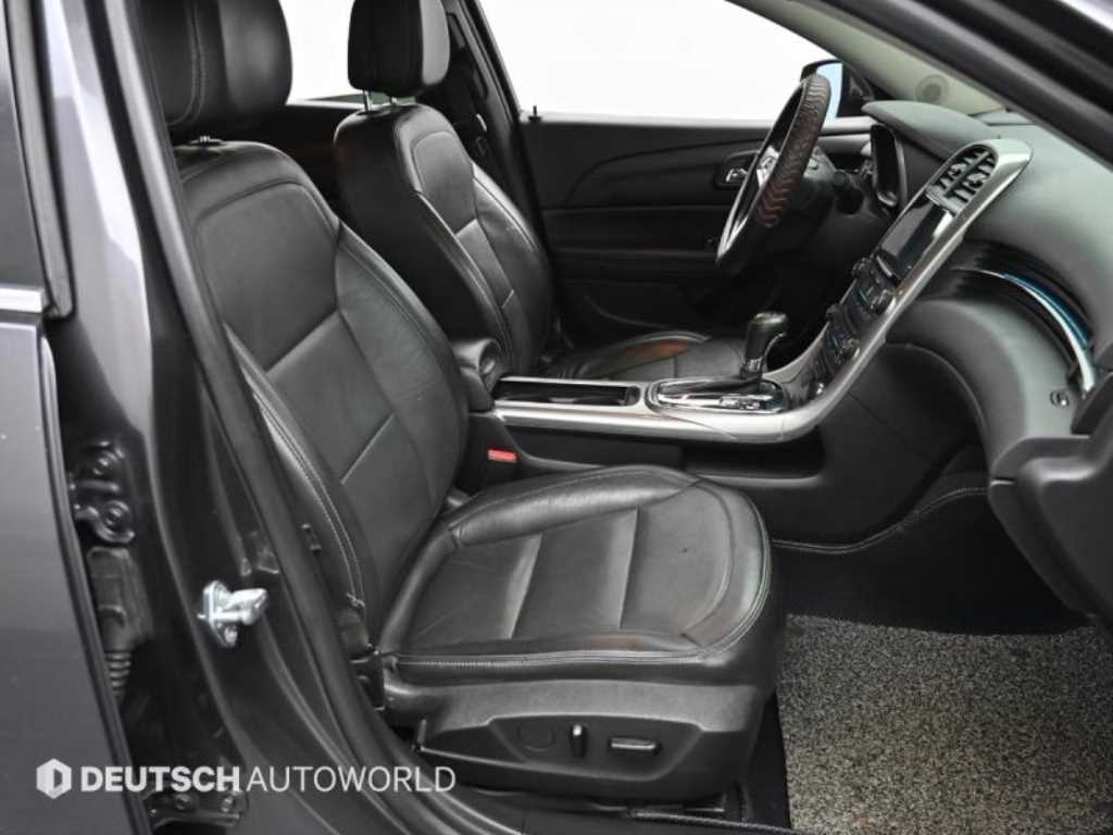 Chevrolet Malibu - Vista 10