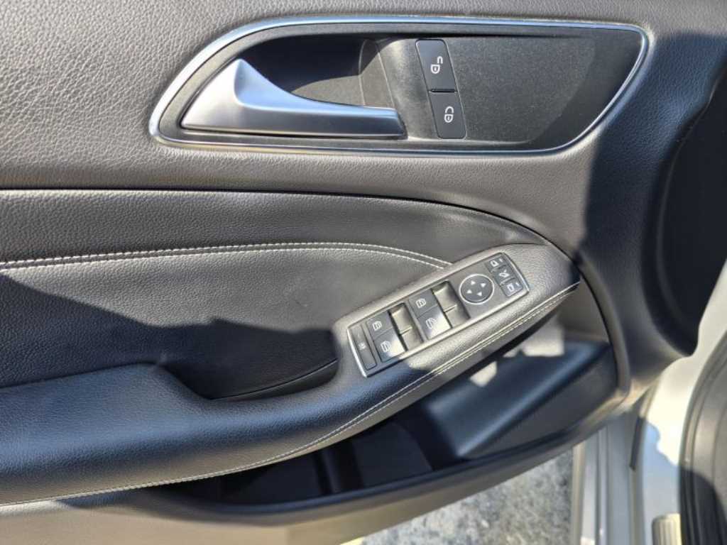 Mercedes Benz B Class (MY B) - Vista 9