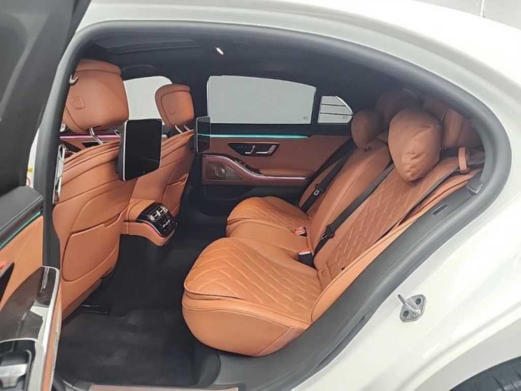 Mercedes Benz S Class - Vista 12