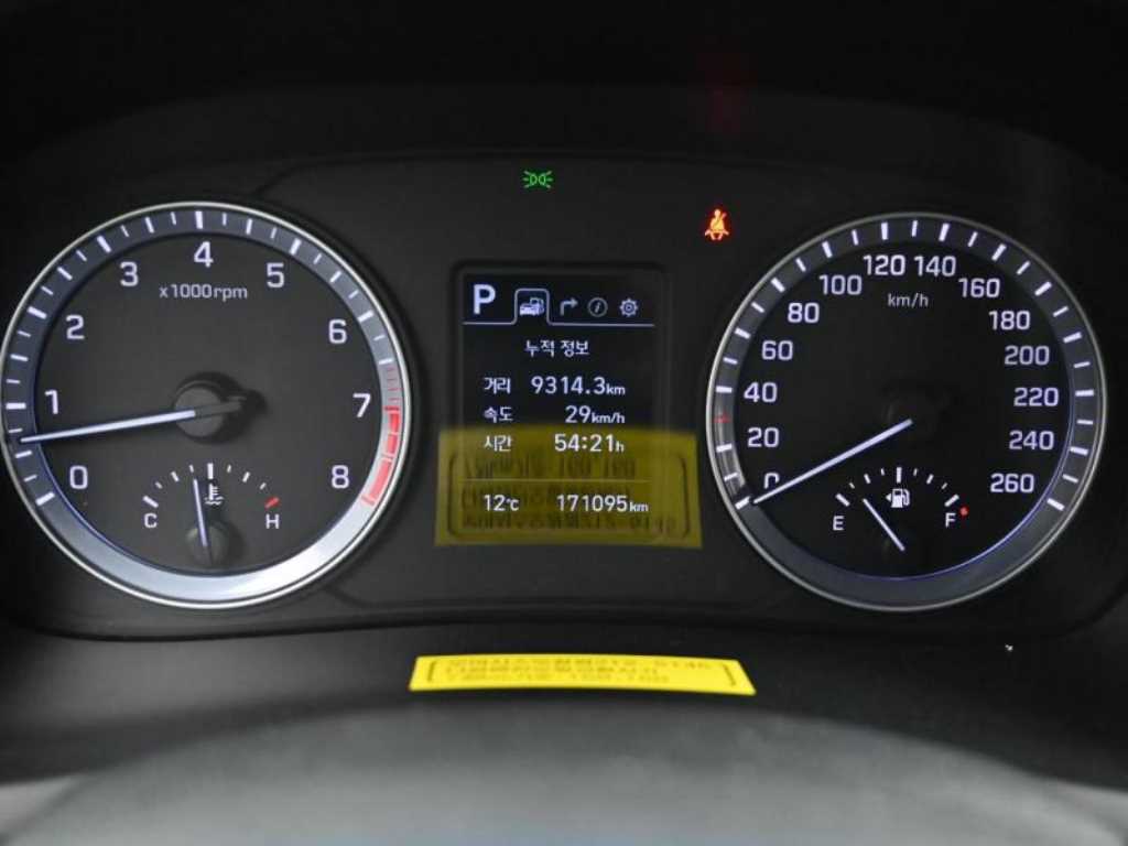 HYUNDAI Sonata - Vista 8