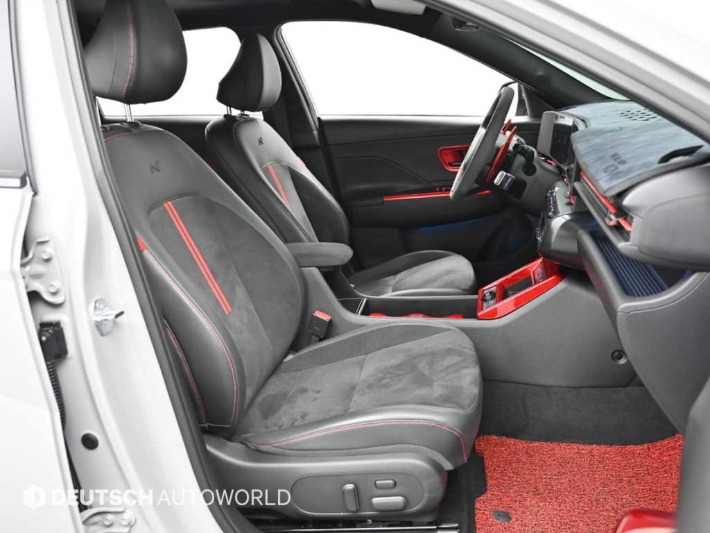 HYUNDAI Kona - Vista 10