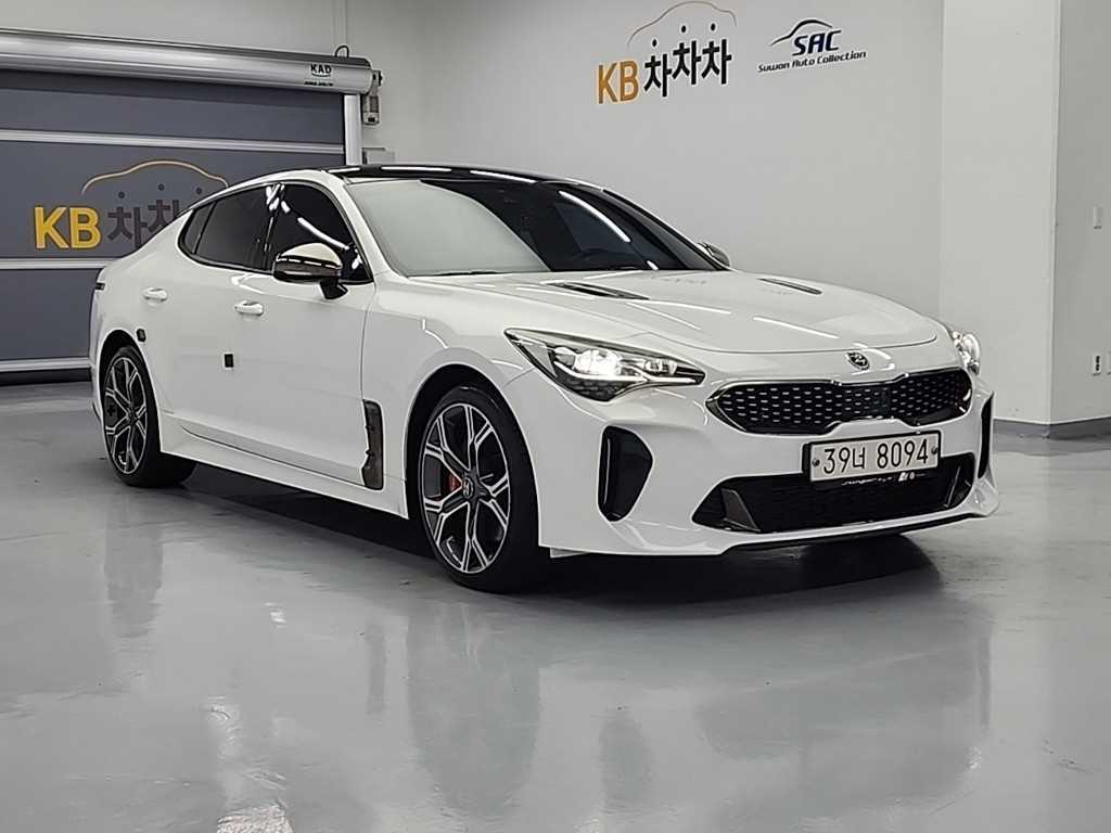 KIA Stinger - Vista 4