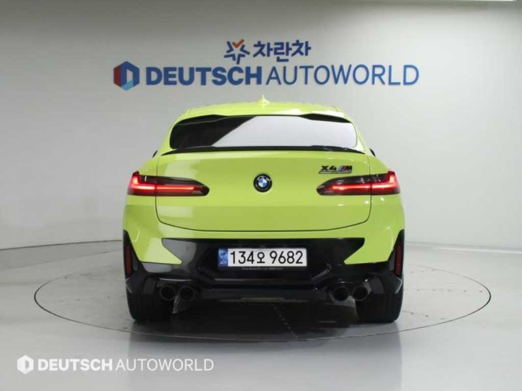 BMW X4M - Vista 4