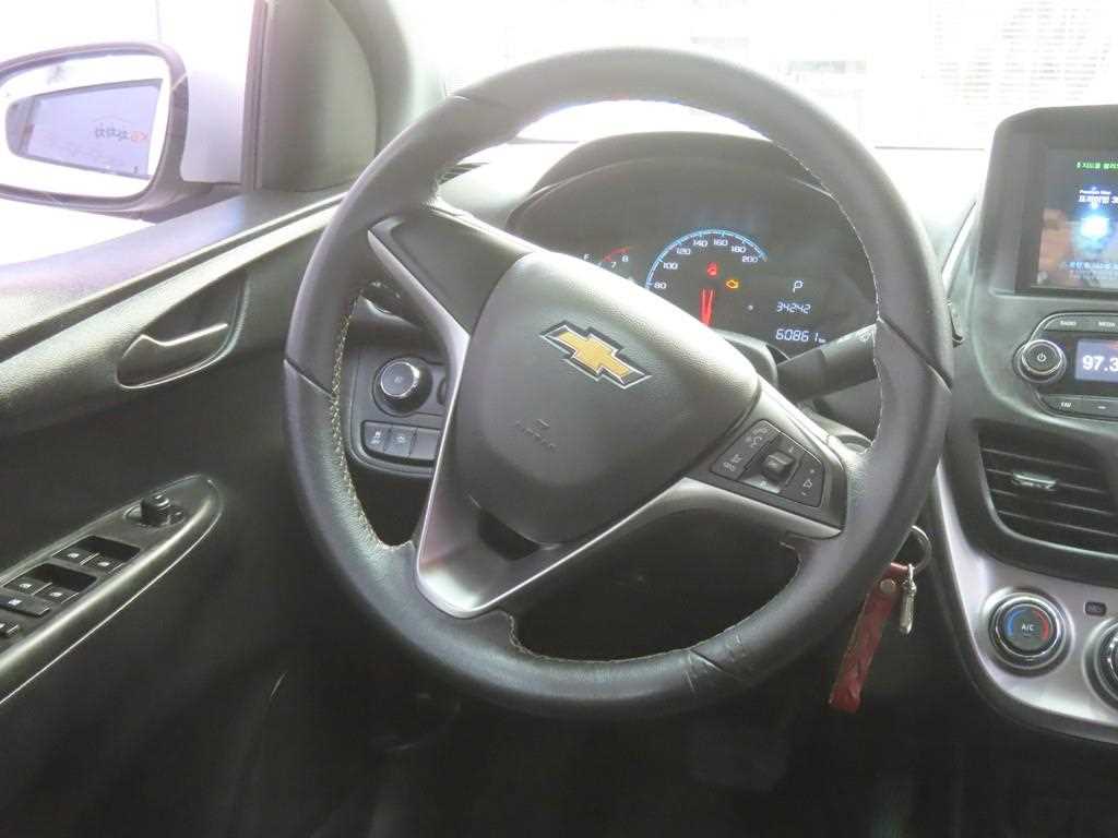 Chevrolet Spark 2017 Blanco - Importación desde Corea - HF Imports Iquique - Foto 18