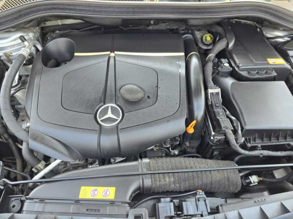 Mercedes Benz B Class (MY B) - Vista 8