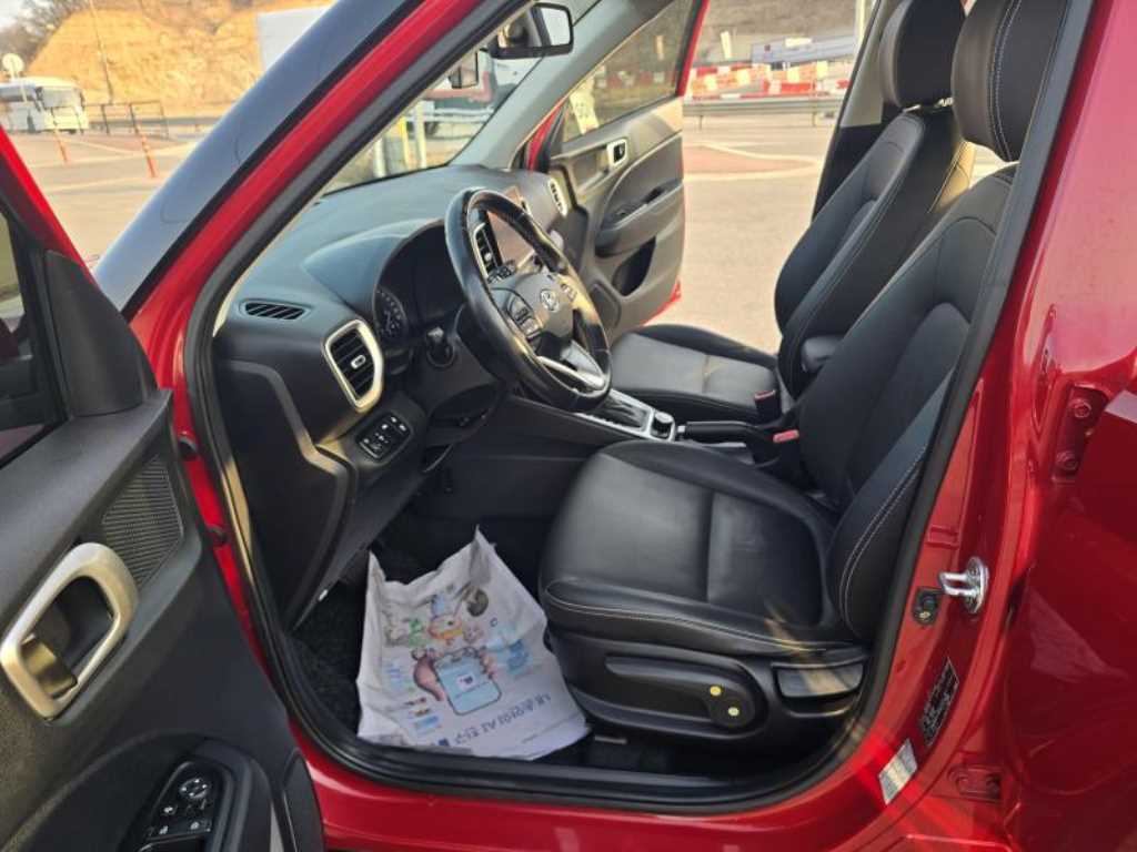 HYUNDAI Venue - Vista 9