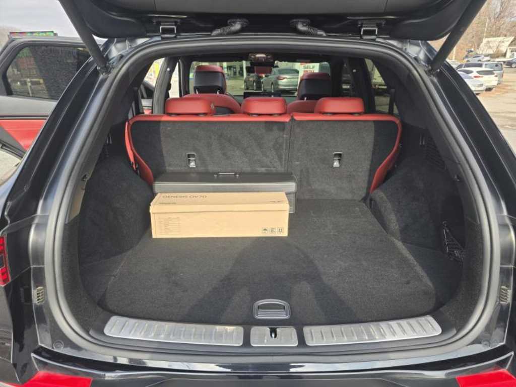 Genesis GV70 - Vista 10