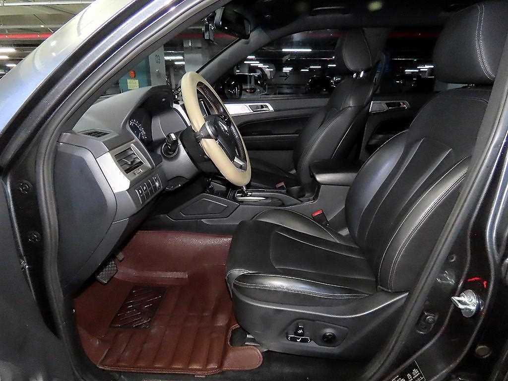 Ssangyong Rexton - Vista 11