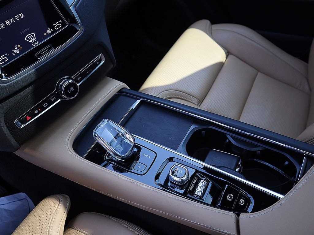 Volvo XC90 - Vista 11