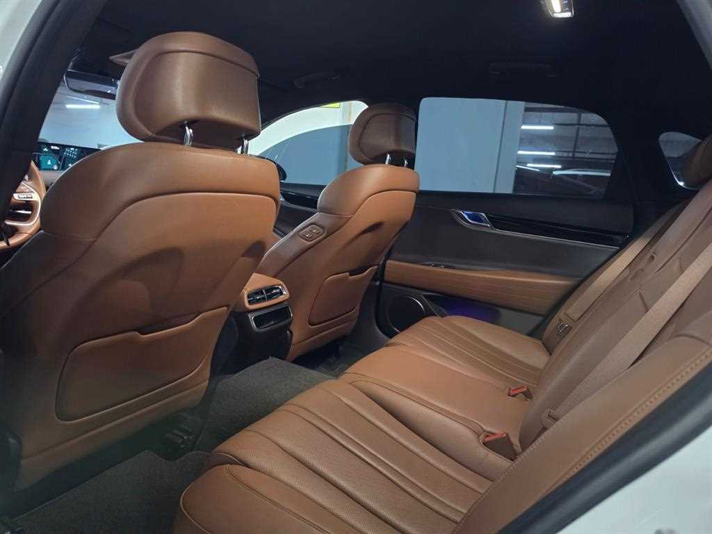 Genesis G80 - Vista 9