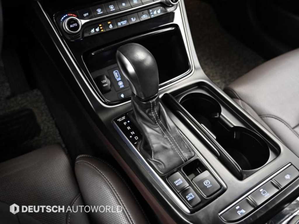 HYUNDAI Grandeur - Vista 9