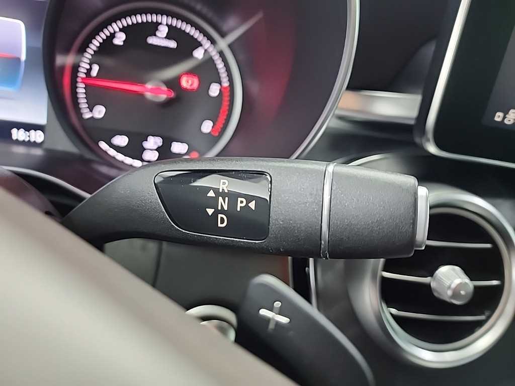 Mercedes Benz GLC Class - Vista 8