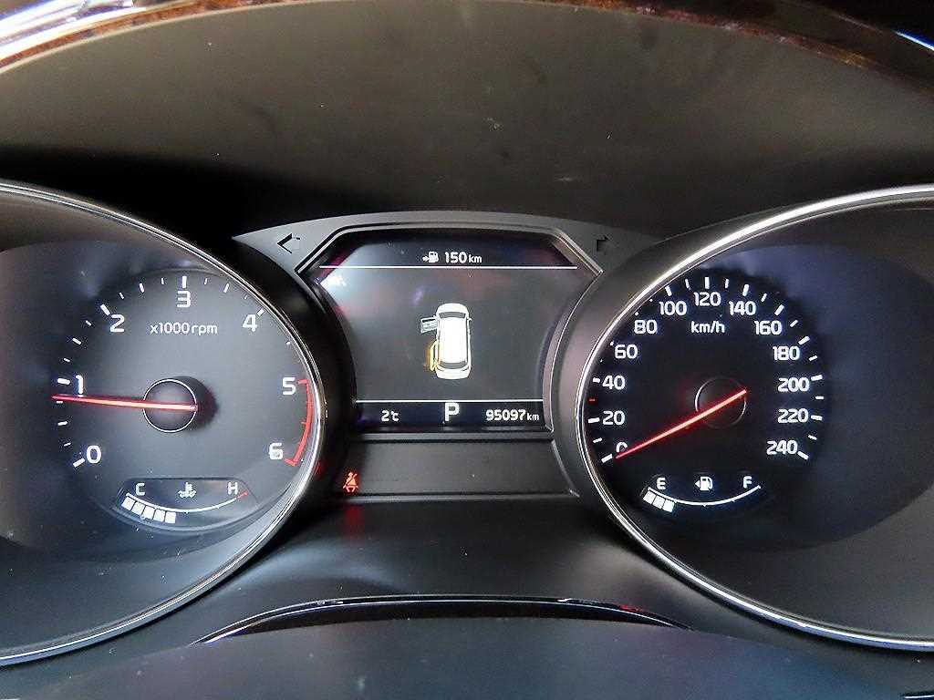 KIA Carnival - Vista 9