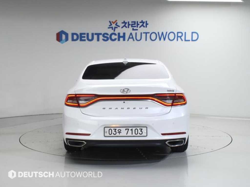 HYUNDAI Grandeur - Vista 4