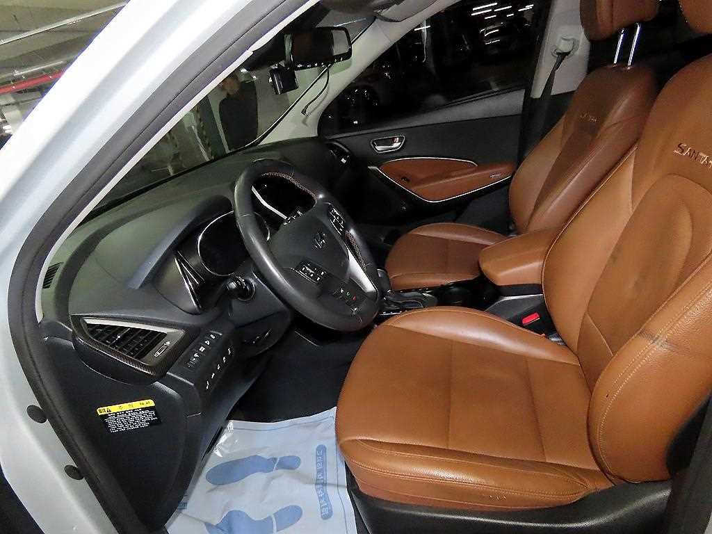 HYUNDAI Santa Fe - Vista 6