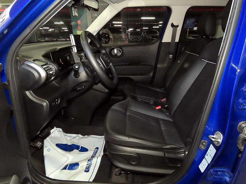 HYUNDAI Casper - Vista 6