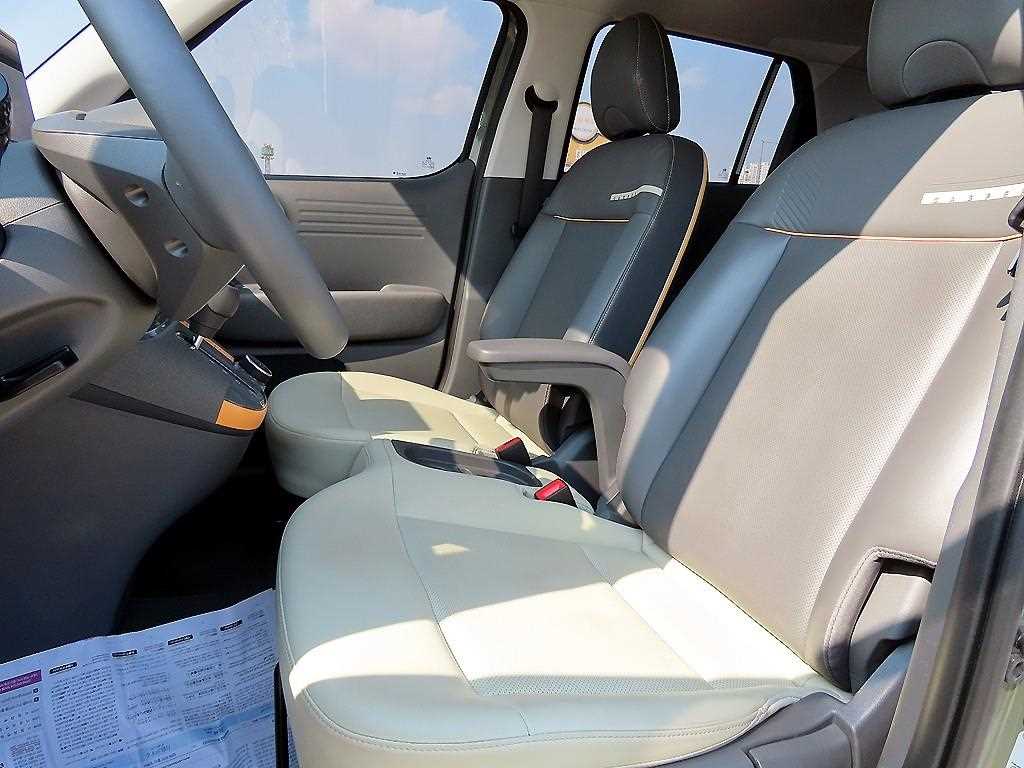 HYUNDAI Casper - Vista 5