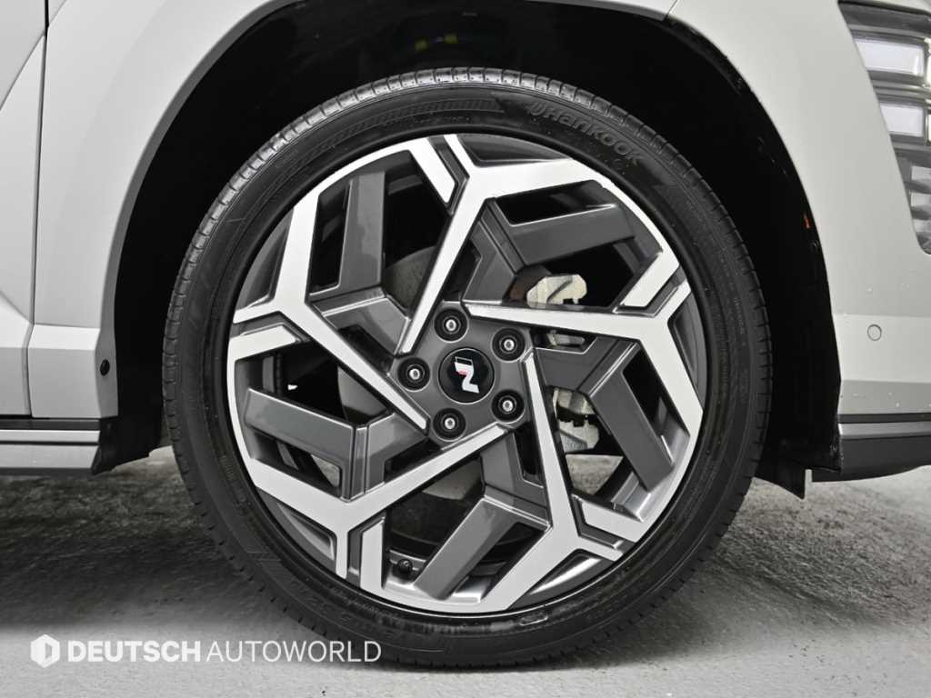 HYUNDAI Kona - Vista 5