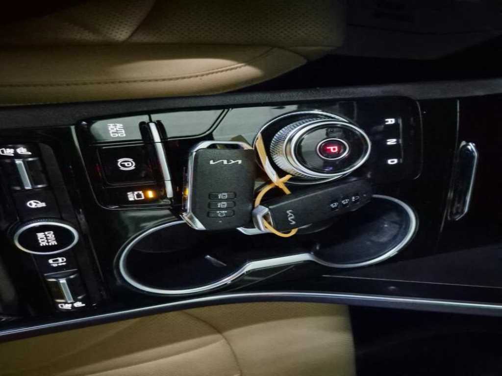 KIA K5 2022 Negro - Importación desde Corea - HF Imports Iquique - Foto 18