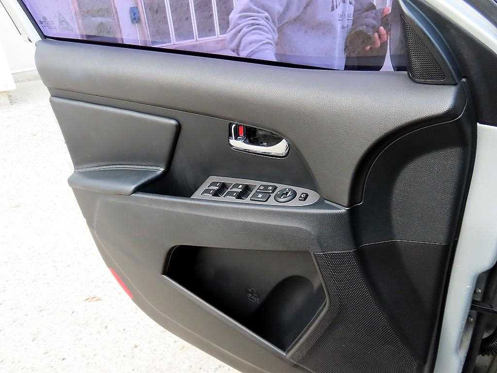 KIA Sportage - Vista 11