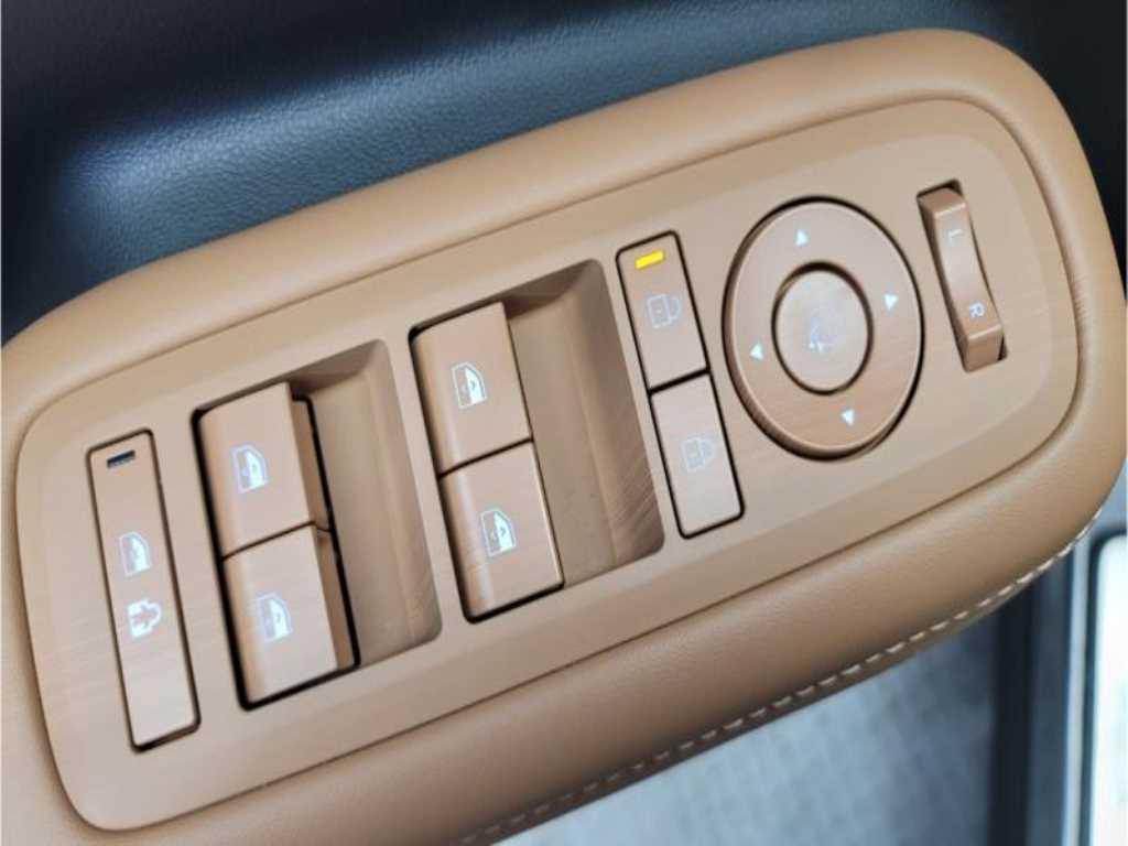 HYUNDAI Santa Fe - Vista 7