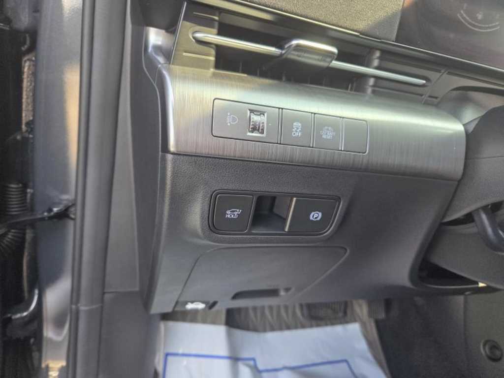 HYUNDAI Kona - Vista 11