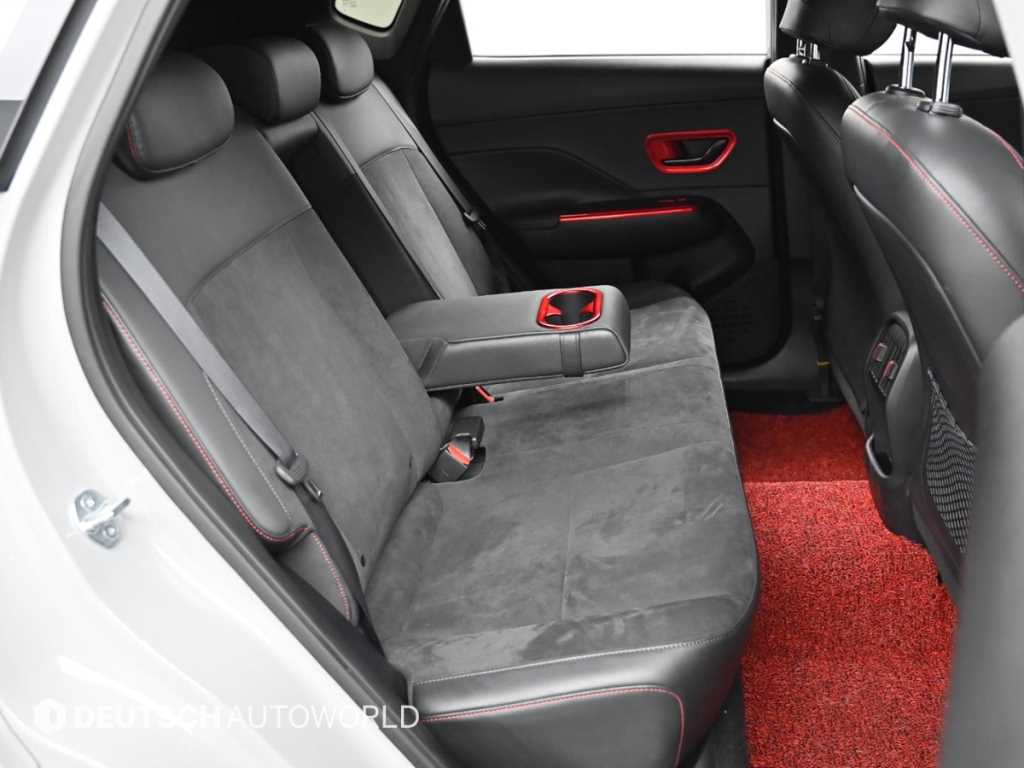 HYUNDAI Kona - Vista 12